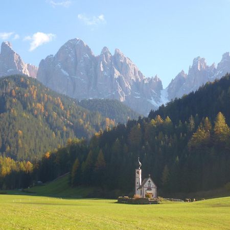 Raschoetzhof Funes  Bagian luar foto