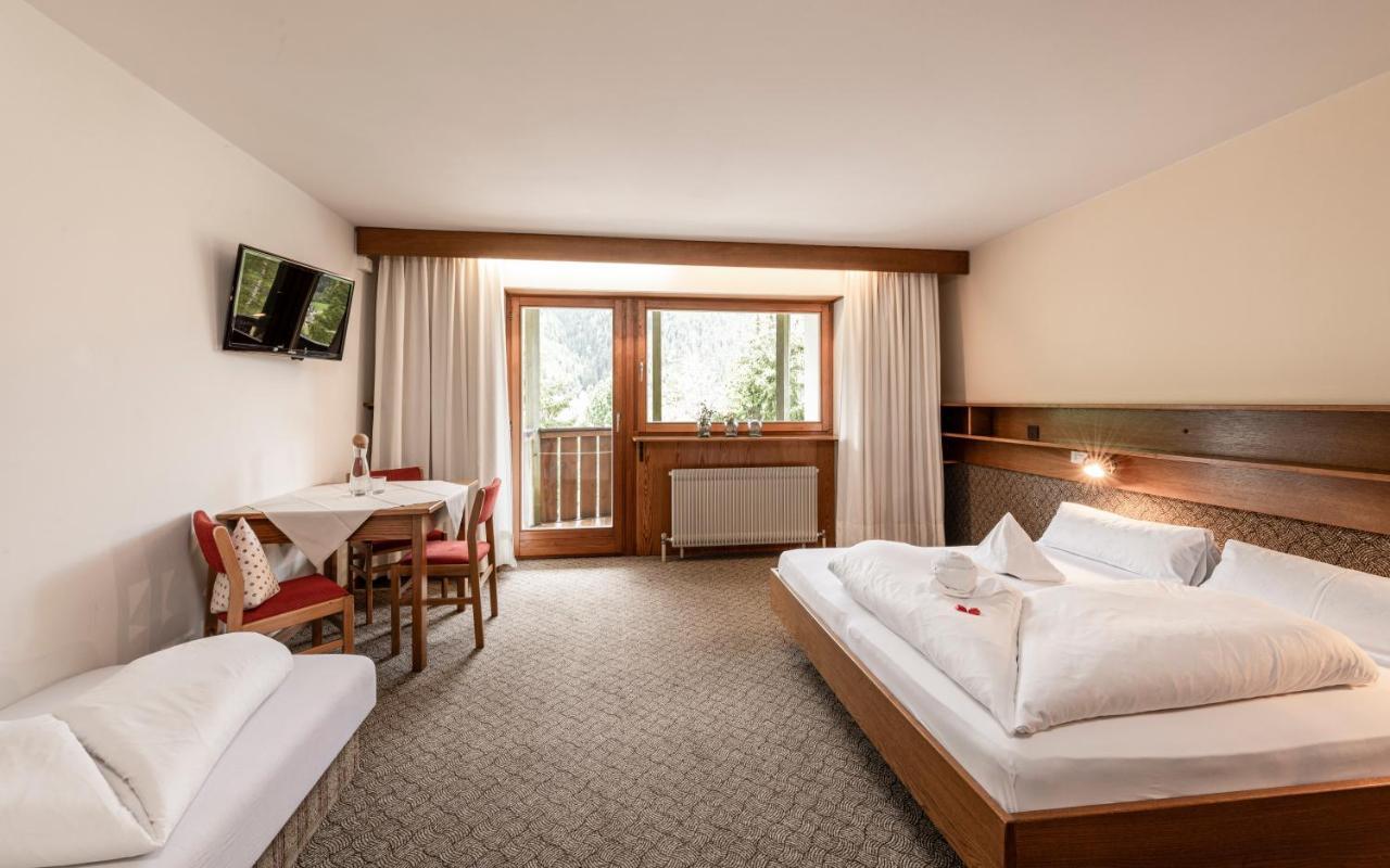 Raschoetzhof Funes  Bagian luar foto