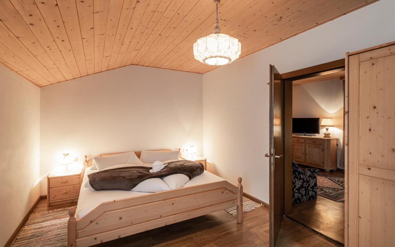 Raschoetzhof Funes  Bagian luar foto