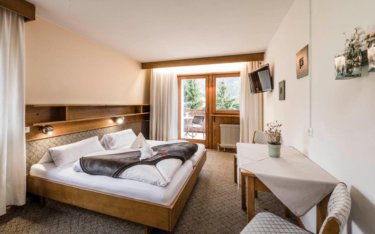 Raschoetzhof Funes  Bagian luar foto